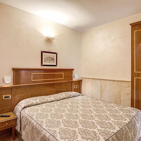 רומא Pantheon Rooms מראה חיצוני תמונה